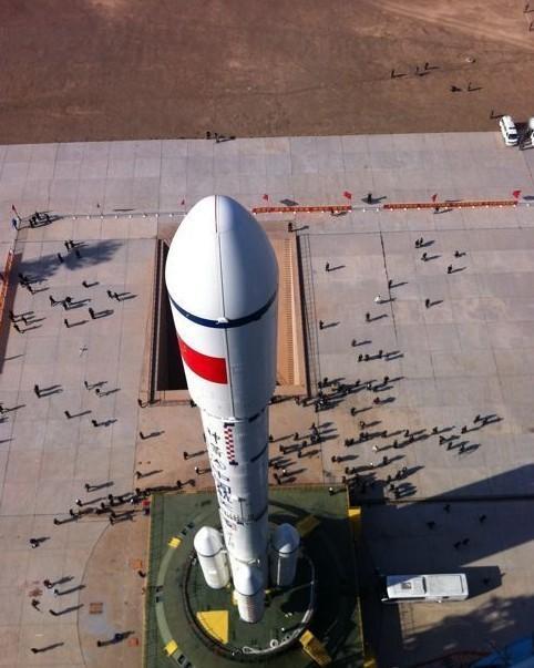 2月7日，我国在酒泉卫星发射中心使用长征二号F运载火箭，成功发射一型可重复使用试