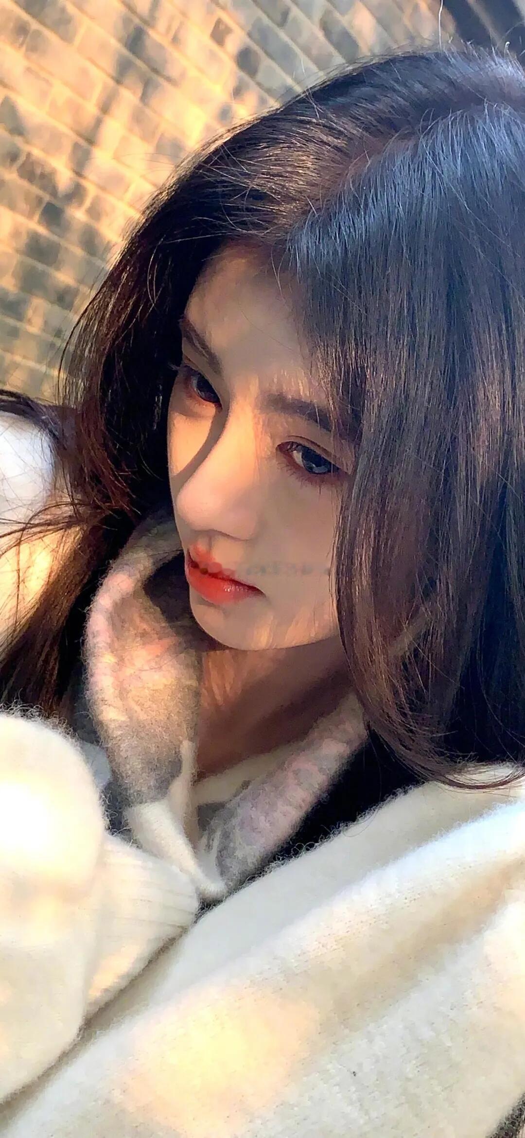 鞠婧祎鞠婧祎你可以慢慢吃东西鞠婧祎