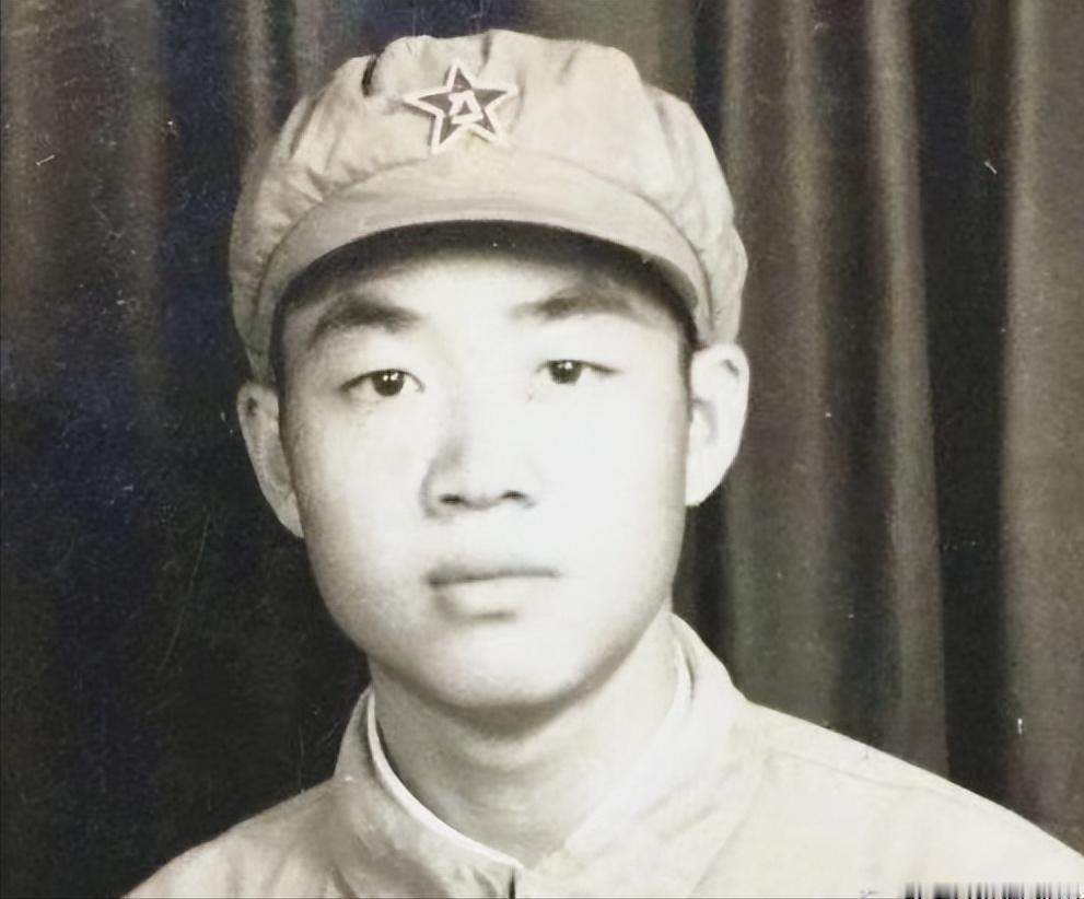 1951年，志愿军张典文擅自朝美军帐篷开了一炮，连长大怒，正要处罚他时，