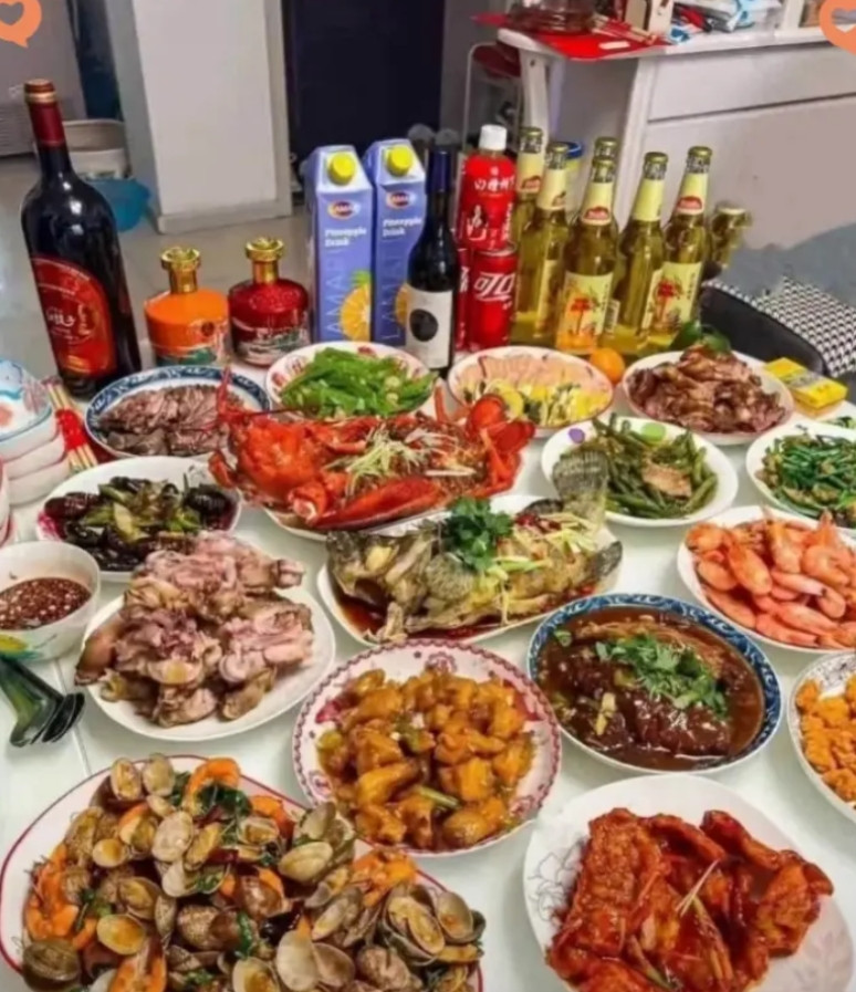 我老板来家里吃饭，这一桌菜够档次不？