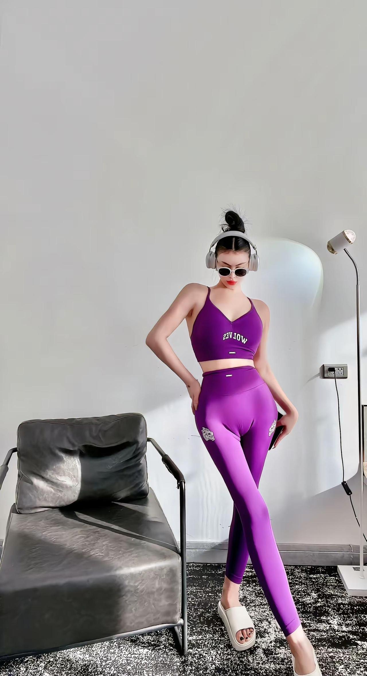 模特穿搭瑜伽服瑜伽裤连体裤