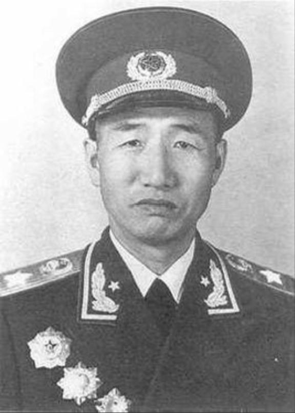 1947年，徐向前重返前线，一查家底，正规军不到1个旅，装备很差，凑了5万人后，
