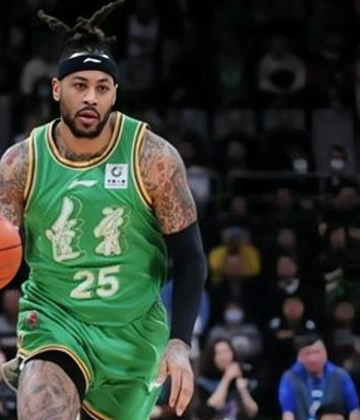 辽宁男篮外援莫兰德：杨鸣指导希望我成为这支球队的领袖。辽宁男篮外援莫兰德谈自己重