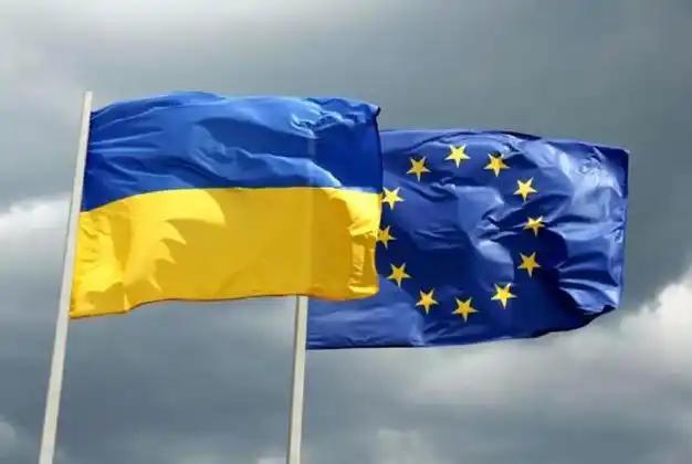 欧洲会抛弃乌克兰吗？很多人可能会觉得欧洲现在有点魔怔了，为什么宁愿选择陷入俄乌冲