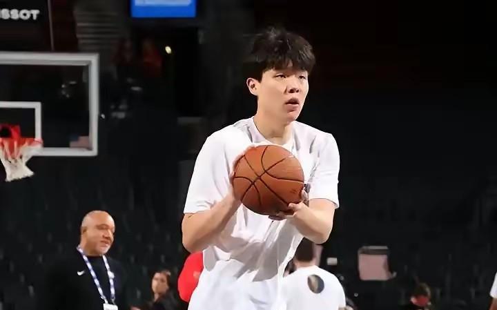 对阵湖人这场比赛，开拓者除了召回杨瀚森，还有一大利好消息，那就是对手的两大王牌球