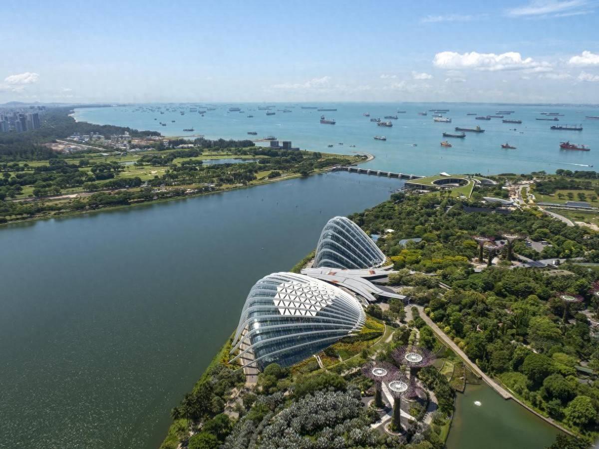 新加坡绝对坐不住！2025年11月21日，在中国的多个物流大通道达成“世界之最”