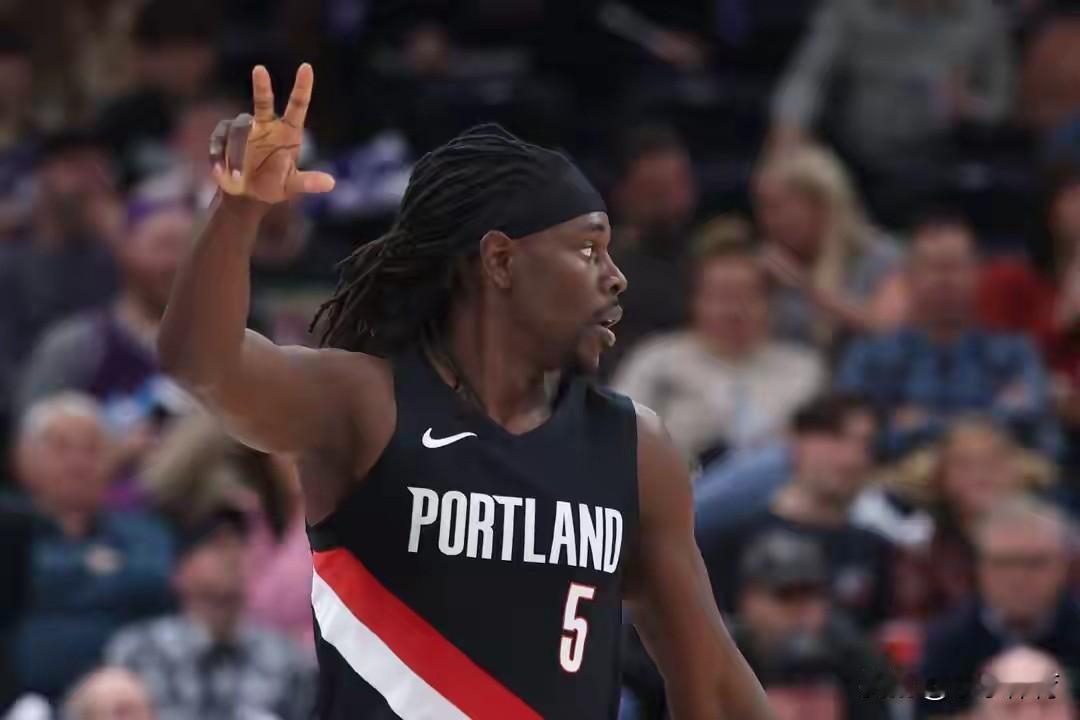 朱-霍乐迪已复出，火箭队可以赌一把开拓者后卫朱-霍乐迪已复出打了4场比赛，身体