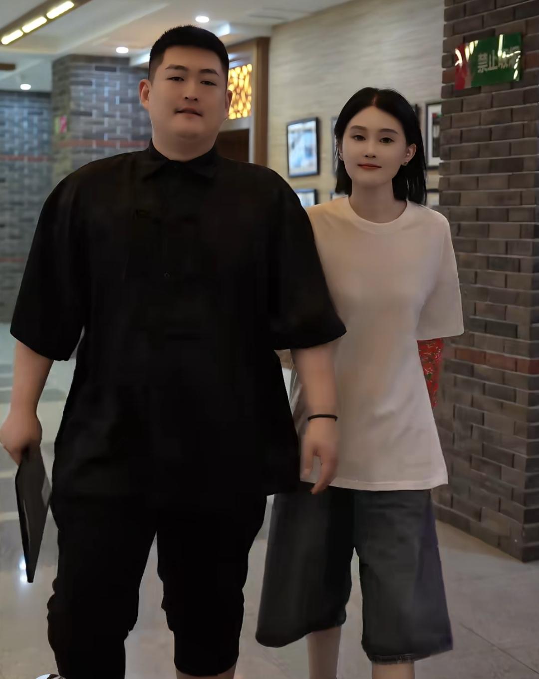 稀罕这兄妹两个，星二代里的一股清流！尤其是他儿子有股老赵年轻时候的虎劲，但是事