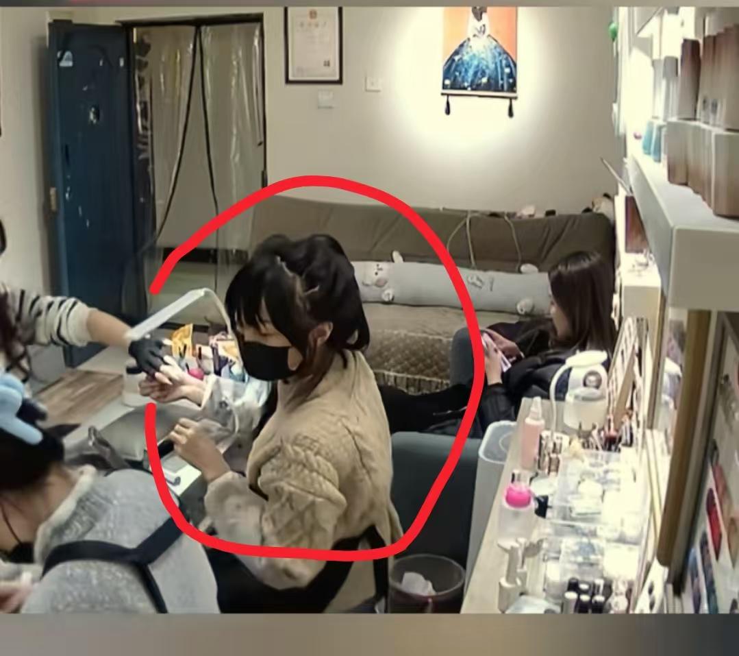 现在全网最后悔的女人就是呆呆了吧！不是因为拍了那个请人杀猪的视频，也不是因为要