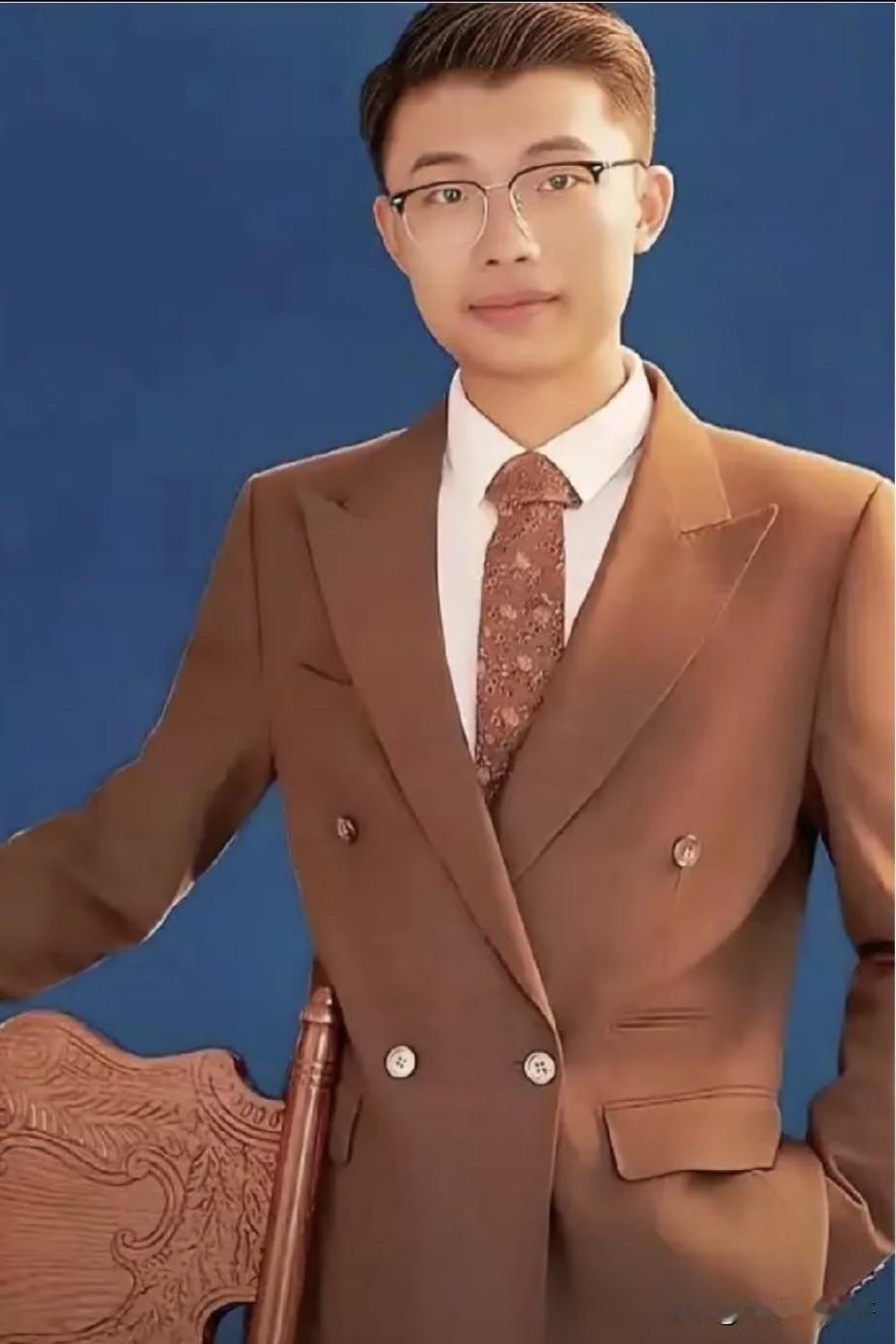 郭有才，这小子，坐不住了，真是没想到啊！郭有才从当初的风光无限到直播间惨淡，