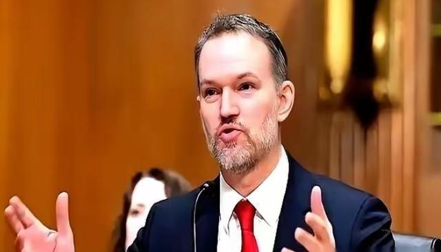 美国拉着50多个国家，想逼我们交出稀土，我们同意了，暂停出口管制，但就在4月9号