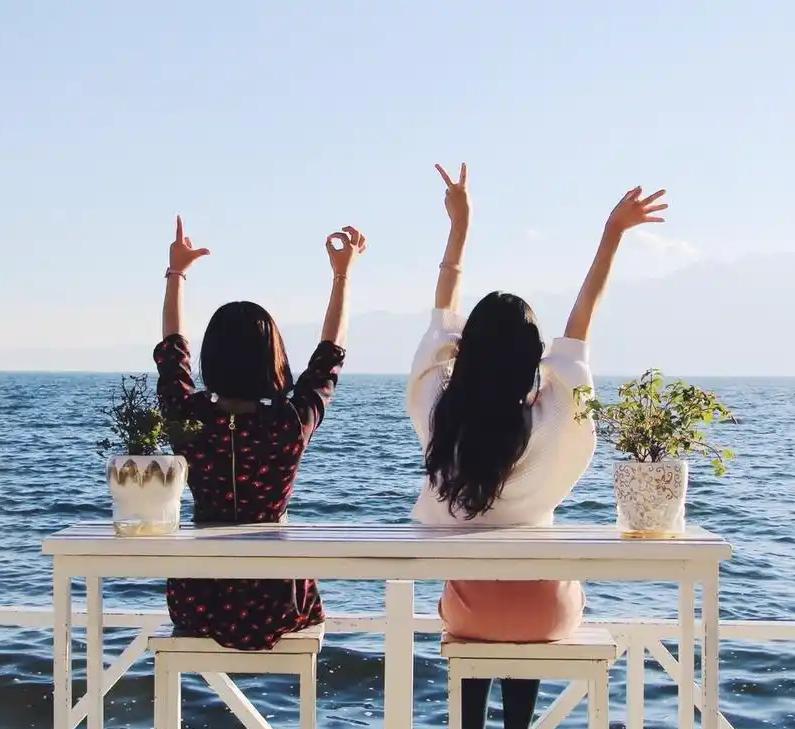闺蜜是我见过最聪明的女人。2020年发现老公出轨后，不吵不闹不声张。反正我是没见