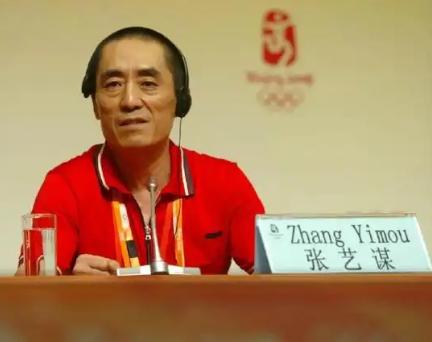 2008年，张艺谋担任奥运开幕式总导演时，有个厂商私下里出一个亿，请他在开幕式中