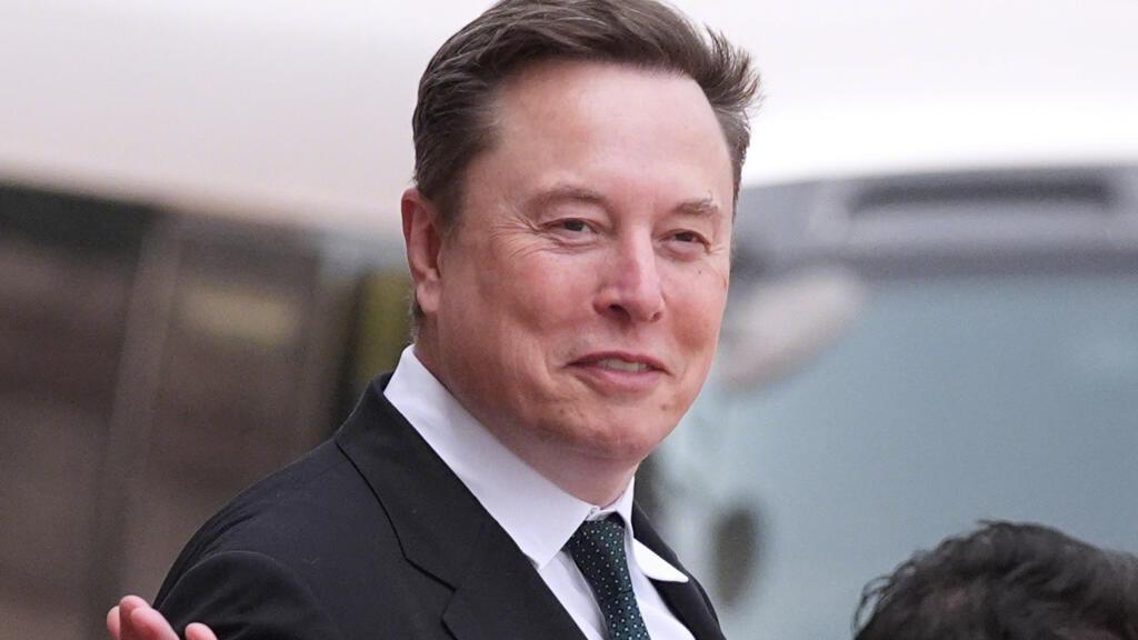 马斯克又“搞事情”！SpaceX自己造叶片，1650℃高温都烧不化！马斯