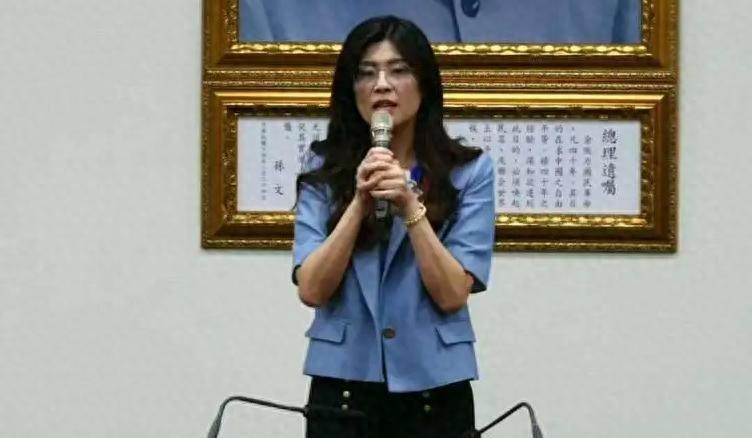 台湾一个王惠美把国民党的底裤给外人看了，还不只一个王惠美：一是把个人对候选人的好