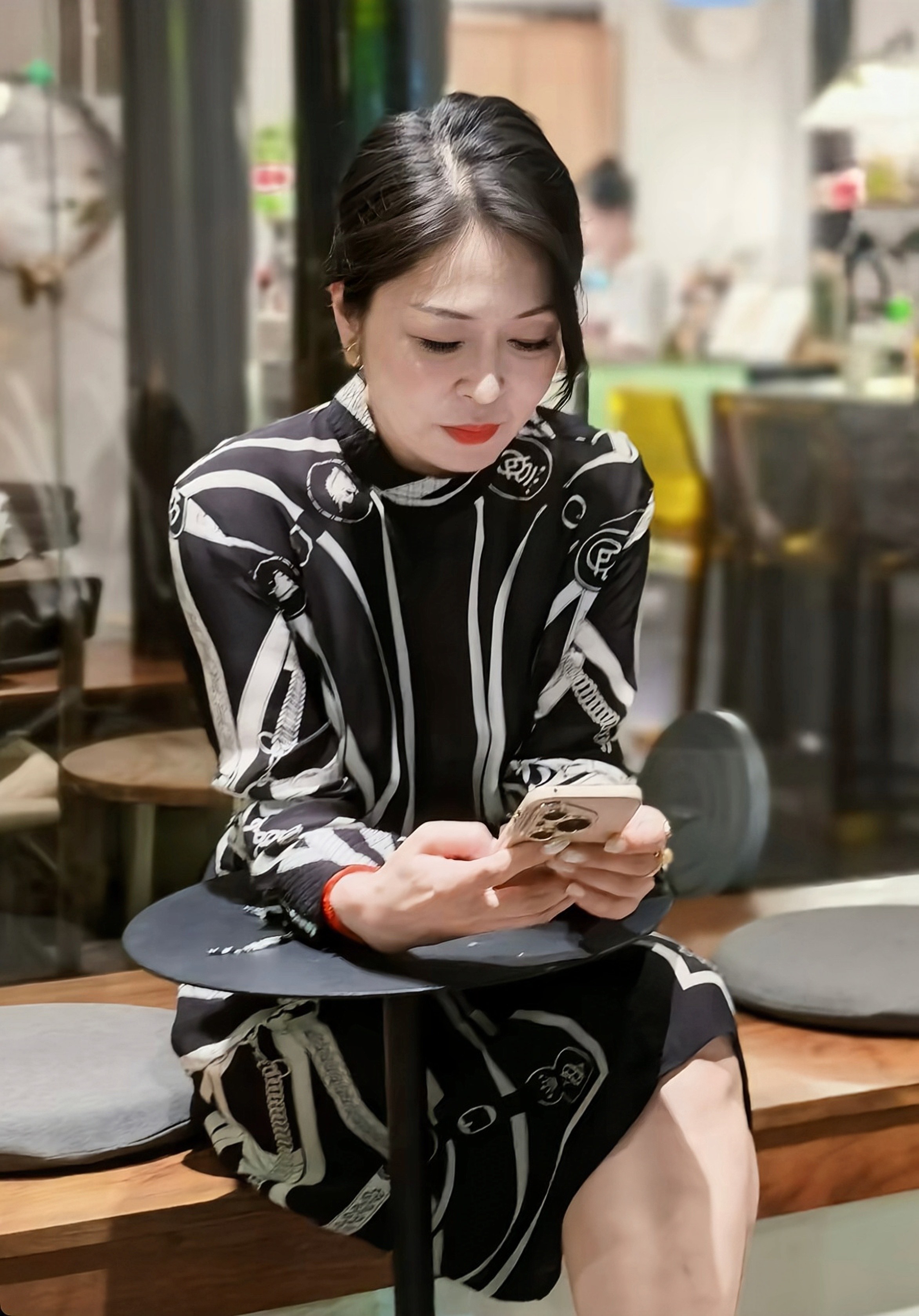 知性成熟美阿姨