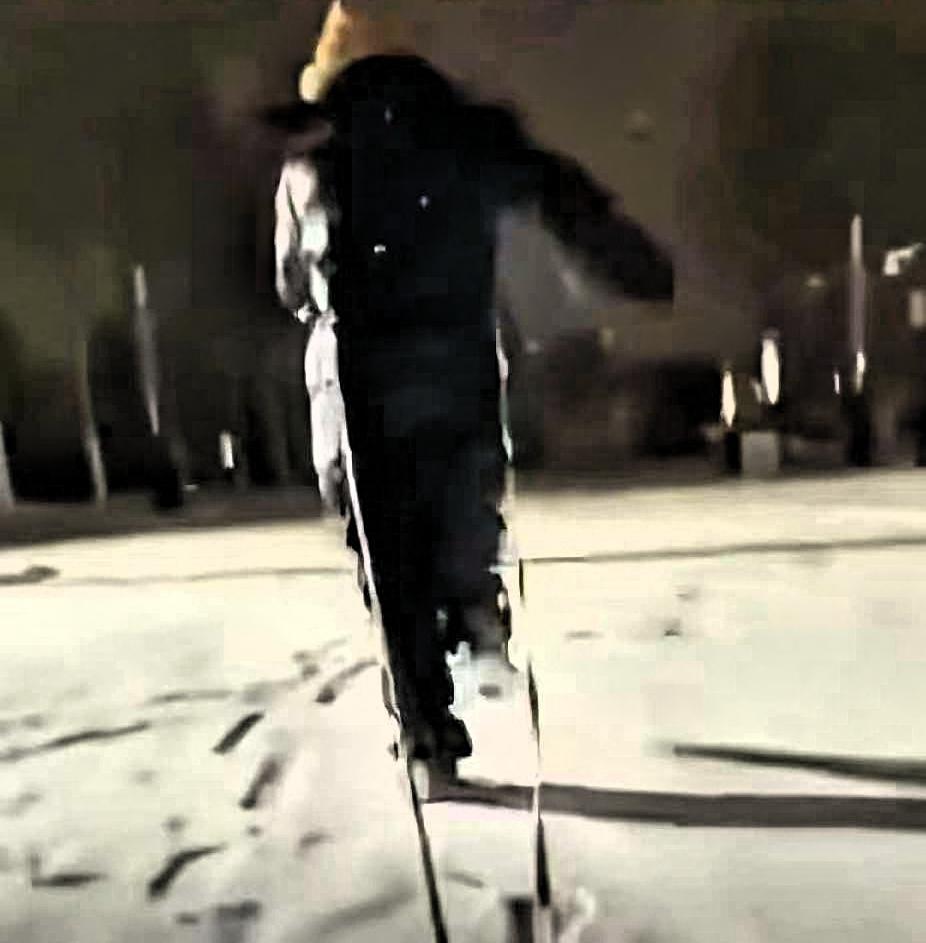 太猛了！江苏这大姑姐能处！弟媳临产遇大雪，开车打滑去不了医院。关键时刻，大姑