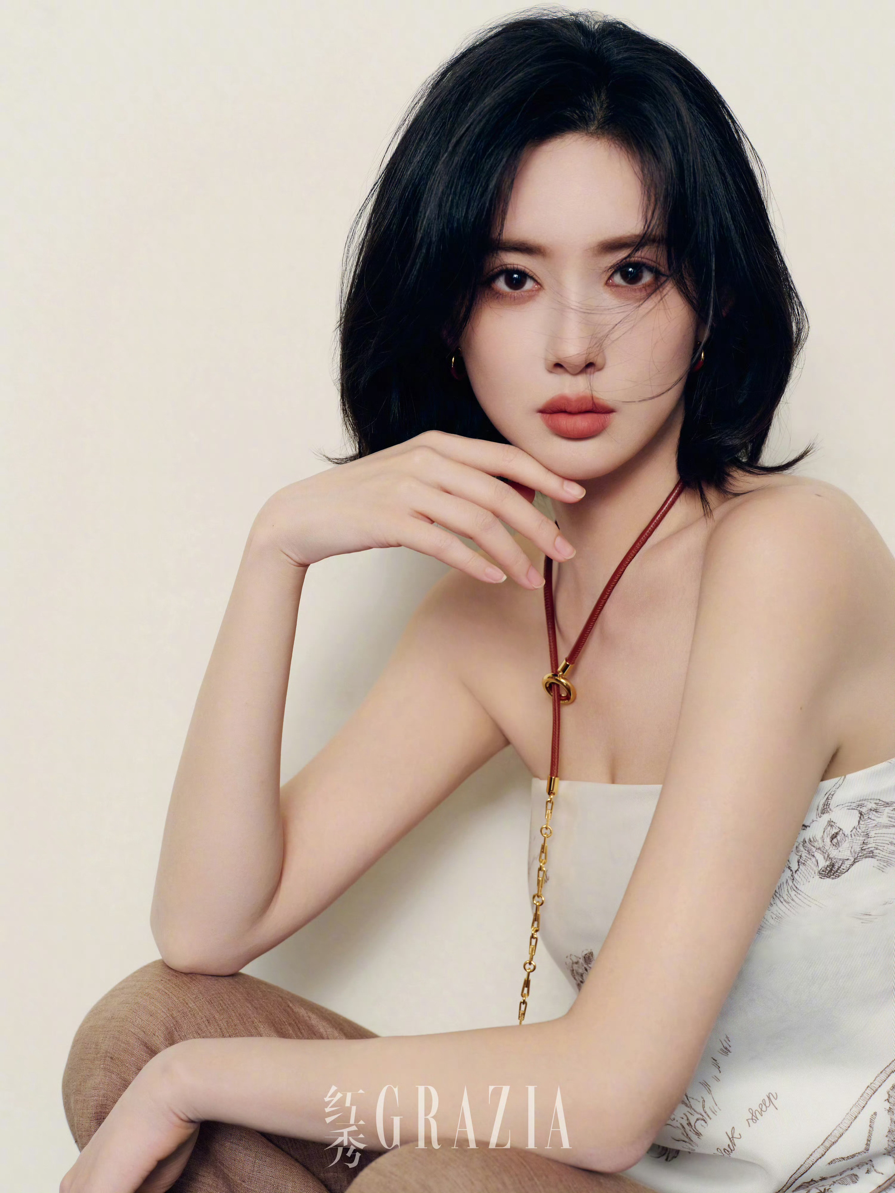 短发孟儿是不一样的风格好飒好美😍孟子义红秀封面​​​