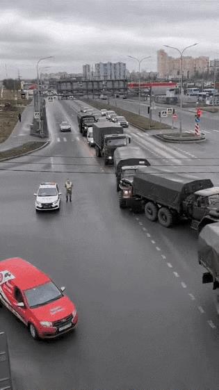 这是哪个国家的军车追尾？