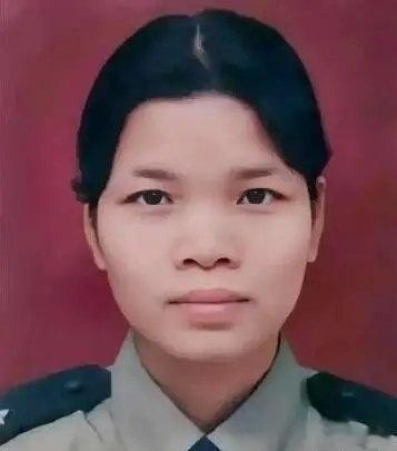 向缉毒英雄严婷致敬！严婷的照片被公开，这意味着她已经没有直系亲属存在于世了。严婷