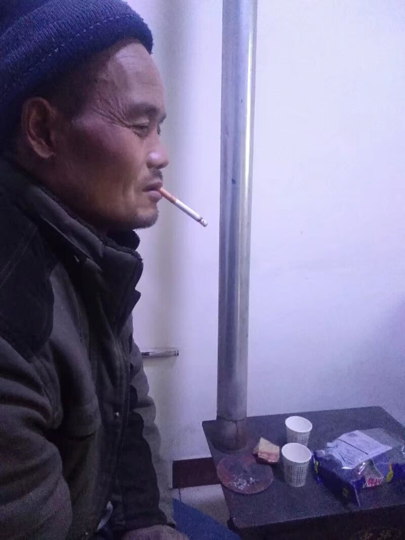 在我们陕西农村普遍存在，几乎每个村，大龄单身！打光棍都是老本分人，农村...