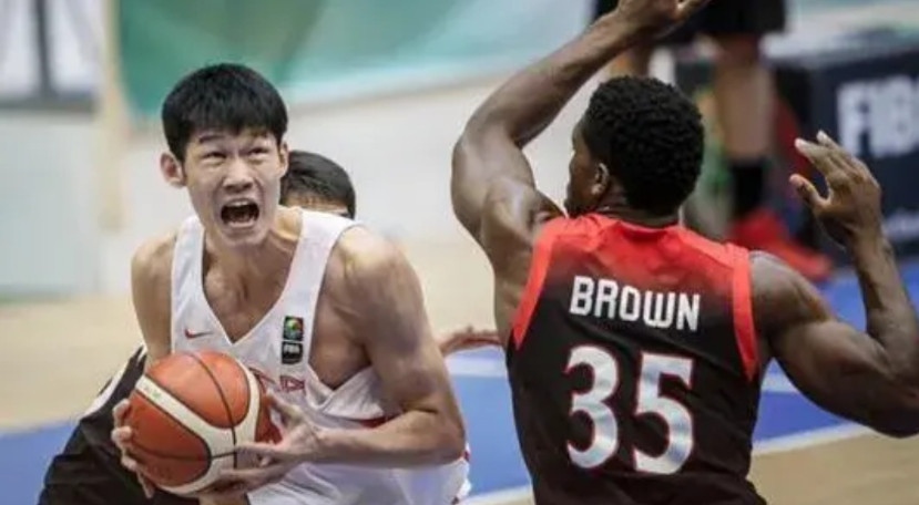今年篮球亚洲杯最大牌应该算是胡金秋用历史最弱男篮队来形容也不为过不说夺冠了