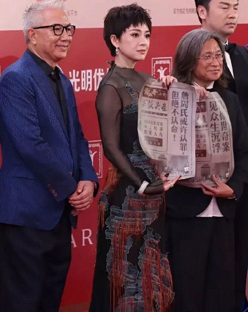 真不敢相信这是章子怡老师！看来发型还是很影响颜值的啊。