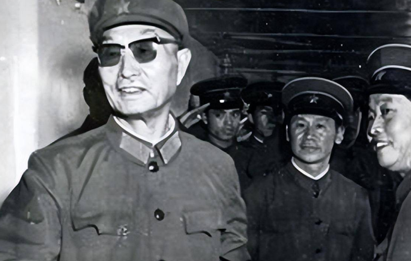 1967年，张爱萍被冠以特务的骂名，时隔多年以后，当初的审讯官濒危之际请求他的原