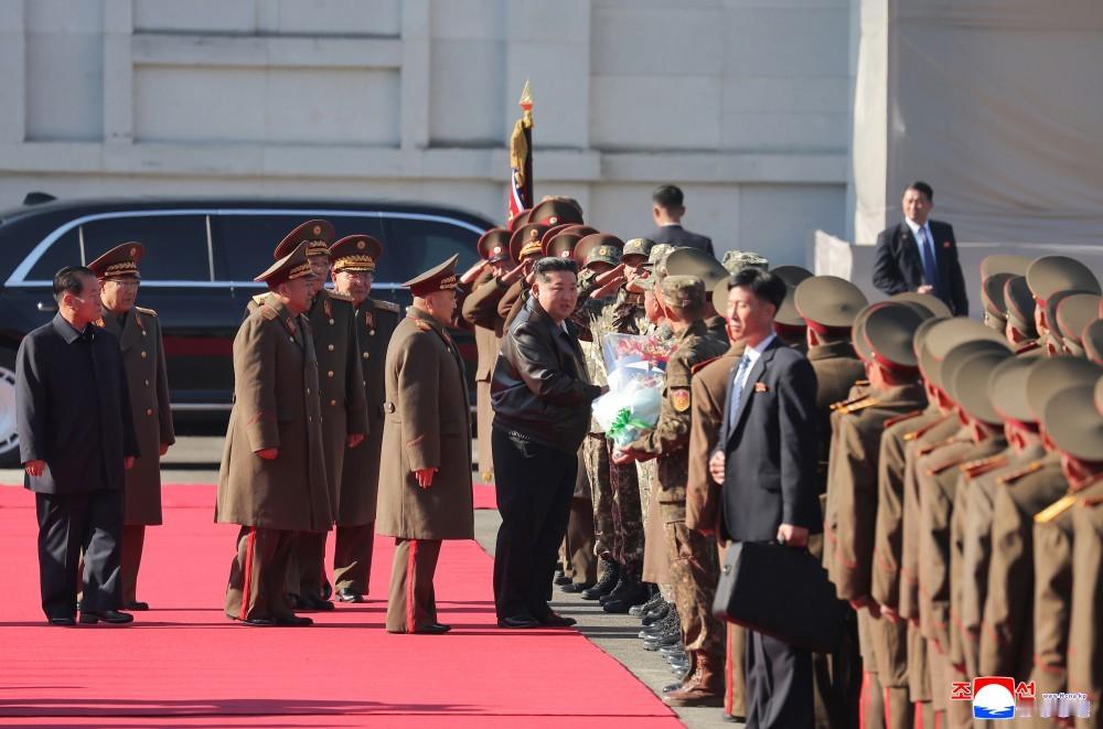 🔴【敬爱的金正恩同志访问朝鲜人民军第十一军指挥部】朝鲜劳动党总书记、朝鲜民主