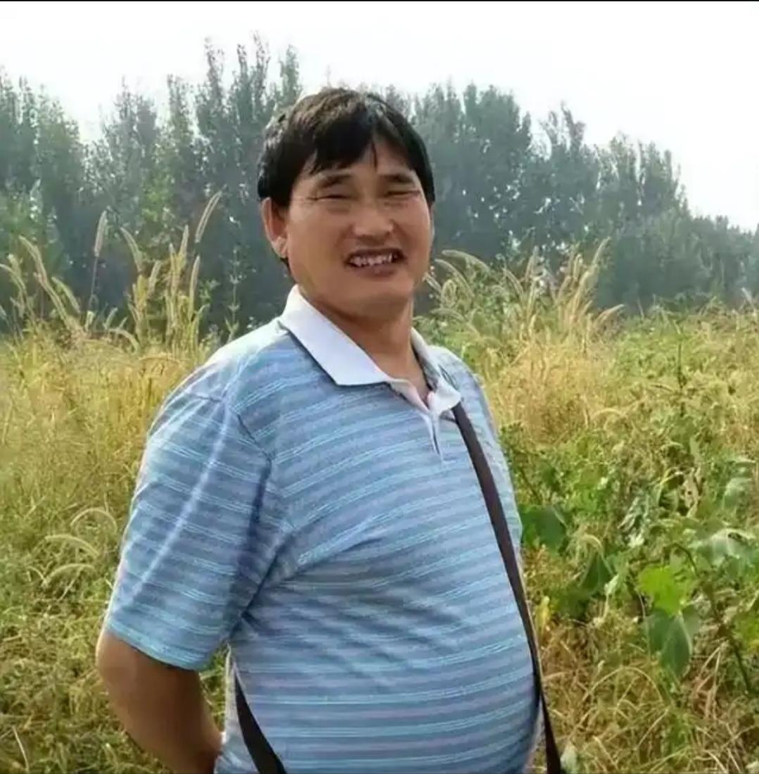 ？被雇蹭大衣哥流量，图啥？说白了，还不是图钱呗。大衣哥朱之文火了这么多年，自带大