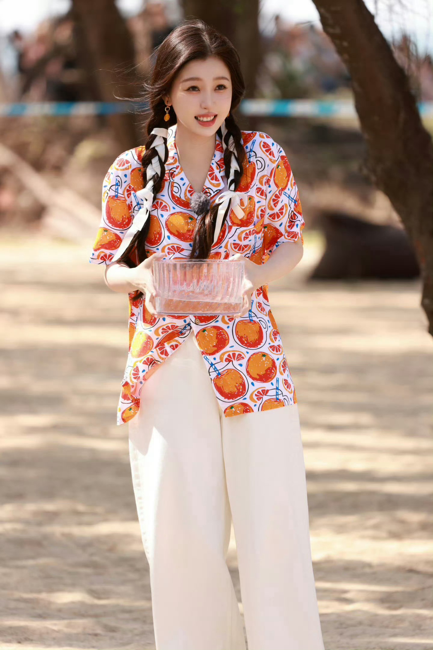 去年今日虞书欣好细的腰