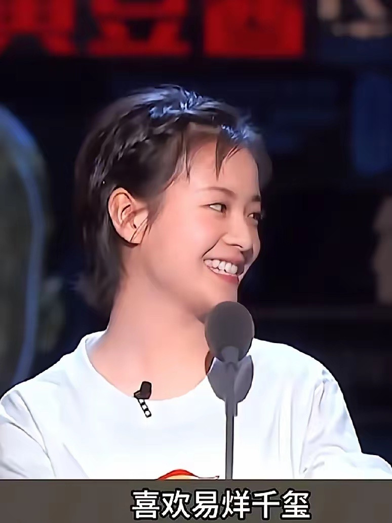 大家不要羡慕李庚希了，普通人永远也成为不了她，原因很简单，不是因为她长的好看，而