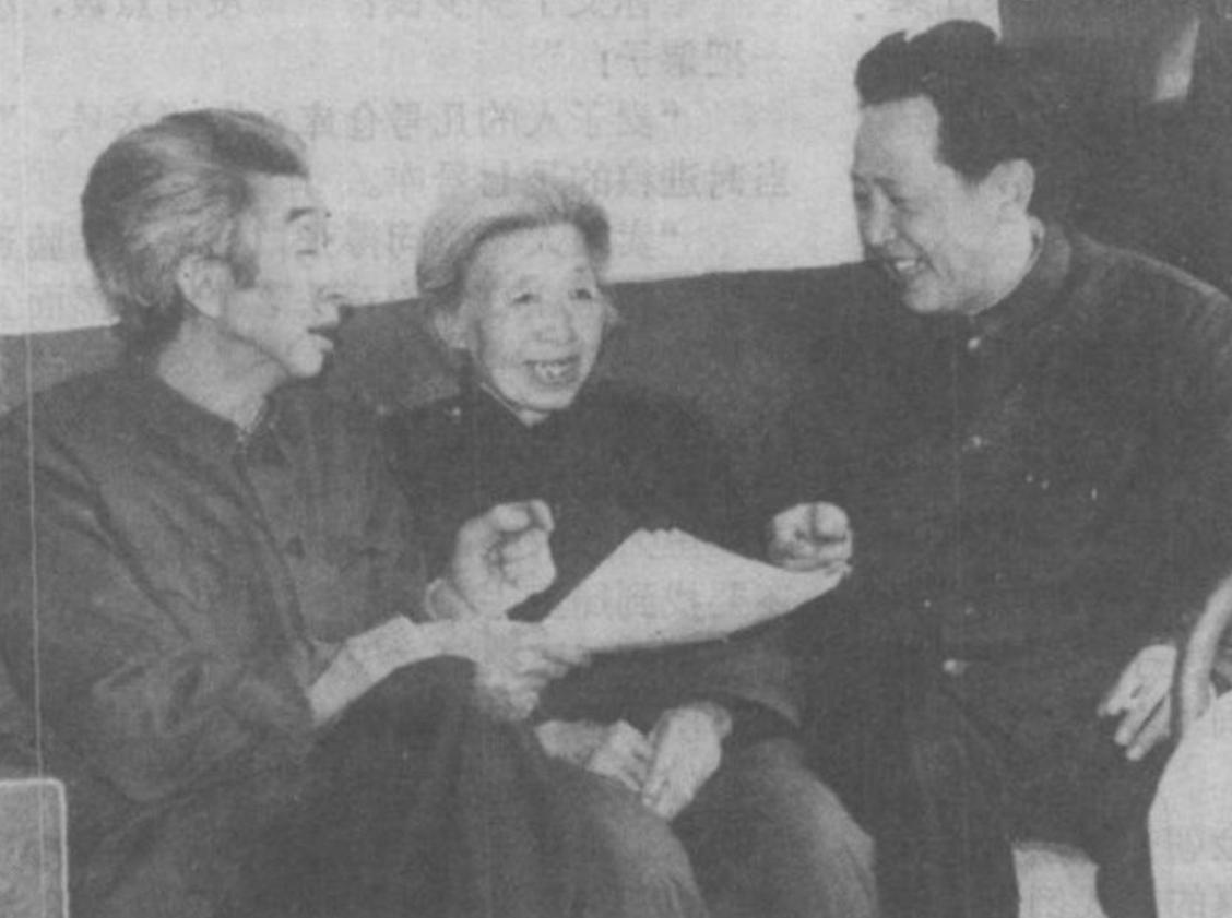 1984年北京扫厕所老太向国家捐赠24亿，其目的就一个：替丈夫赎罪。 196