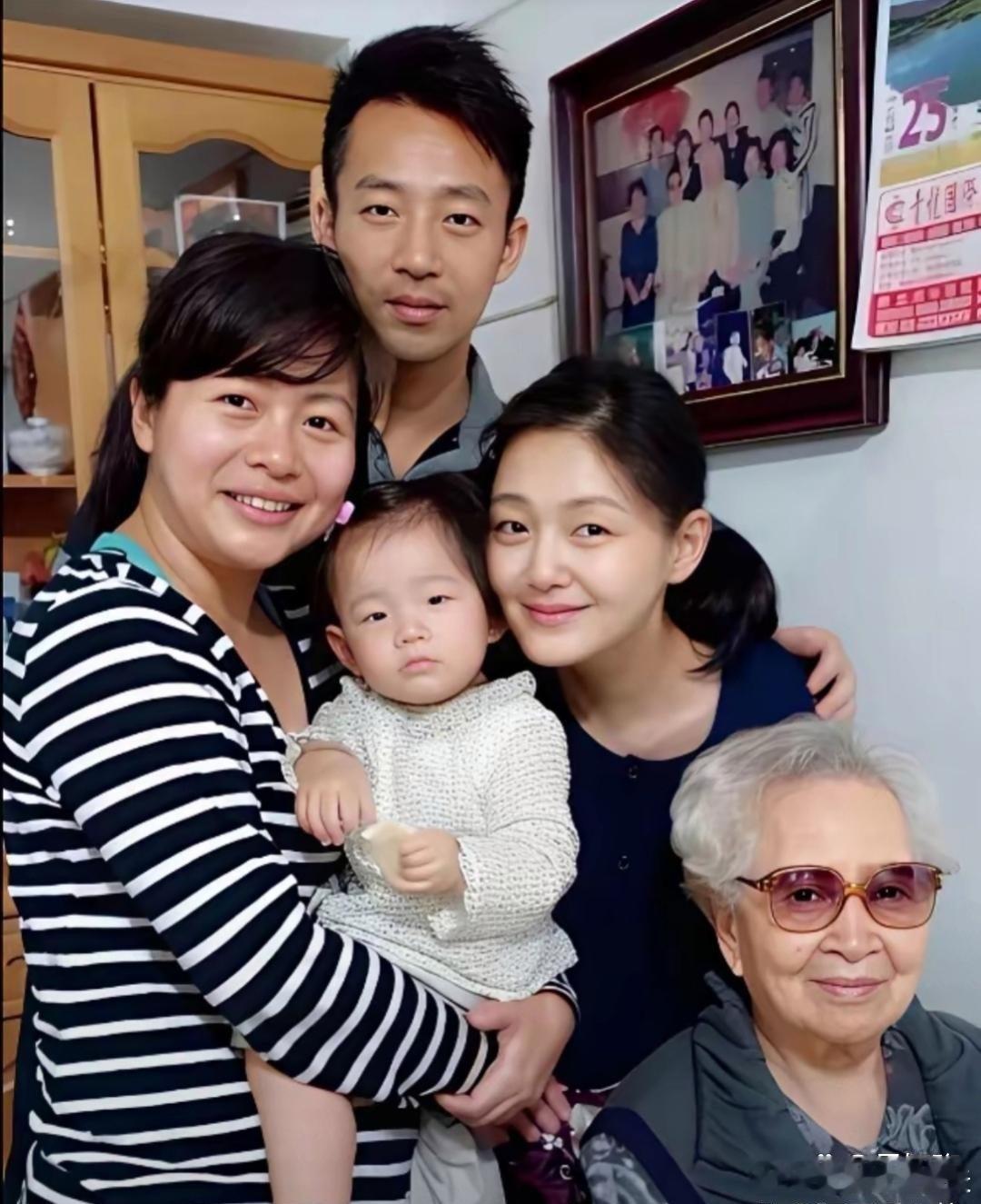 大S那会儿真是‎‏美‎翻了，好清纯啊穿搭也好美