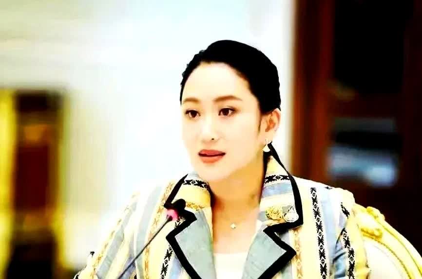 洪森真的后悔透了！他怎么也没想到，佩通坦根本不是“小白兔”，短短几天，就