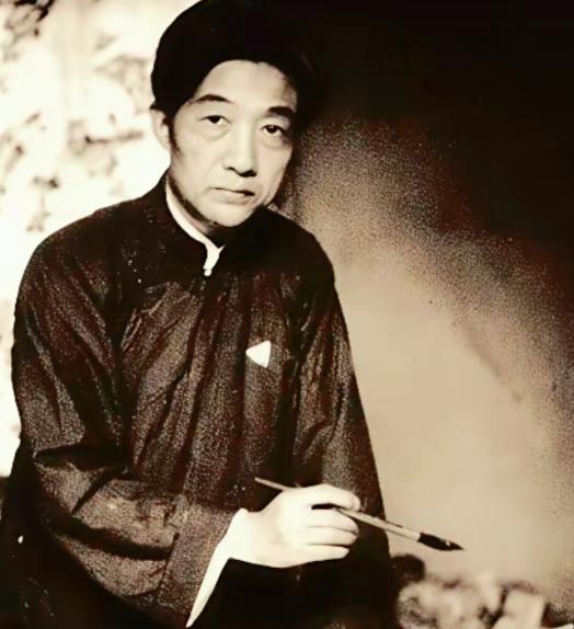 1937年，徐悲鸿在香港时，遇到一个德国人售卖四箱古画，当徐悲鸿看到第三箱时，突