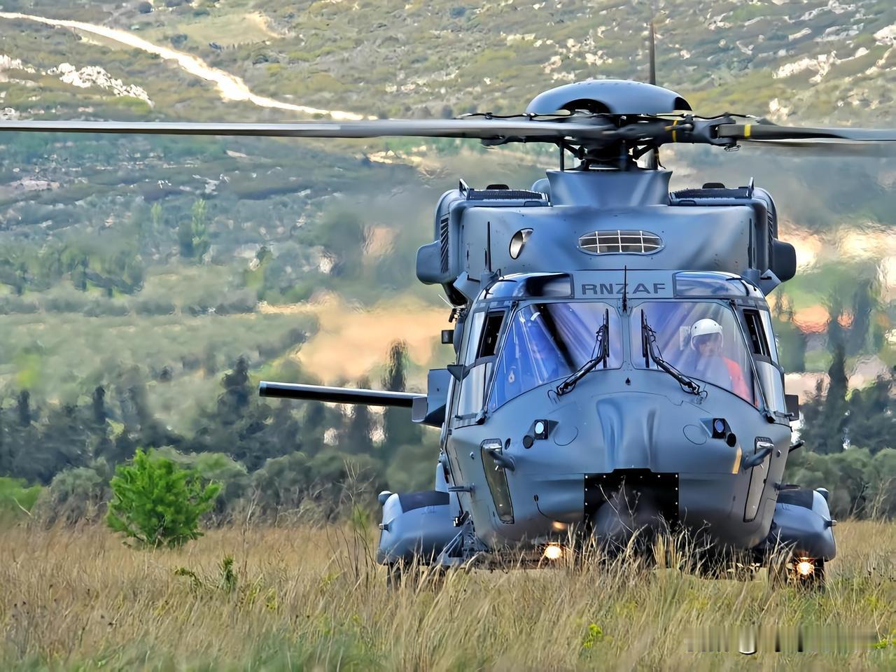 西班牙NH90战术运输直升机西班牙政府与欧洲空客直升机公司签订合同，将采