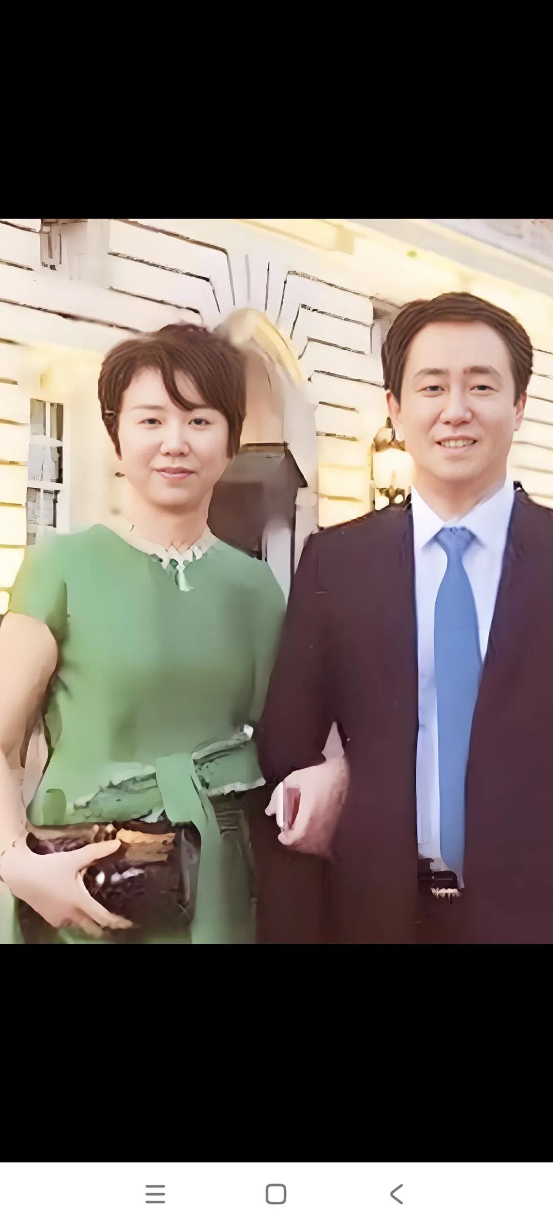 网传的前首富许家印前妻丁小姐图片，，，年轻时形象很好，不过现在两人已离婚了，现