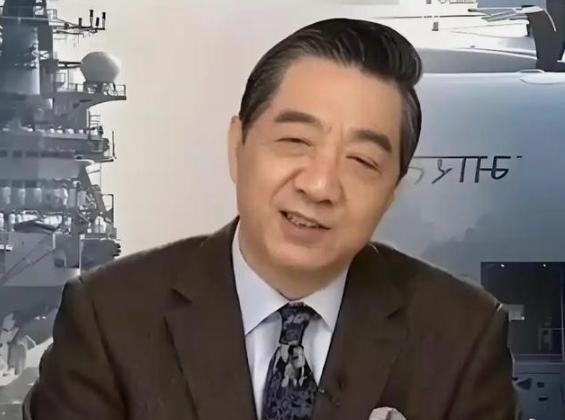 谢谢你张召忠！你真是伟大的预言家！2015年你就说过：“美国啥也不干，让东方大国