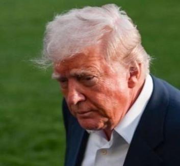 仗打了不到一周，全球最能打的军队开始等北京的信号了。不是因为输了，是因为战斧导弹