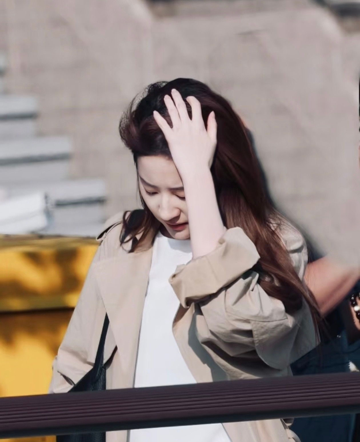 如果我拿出刘亦菲这张摸头照，阁下如何应对？