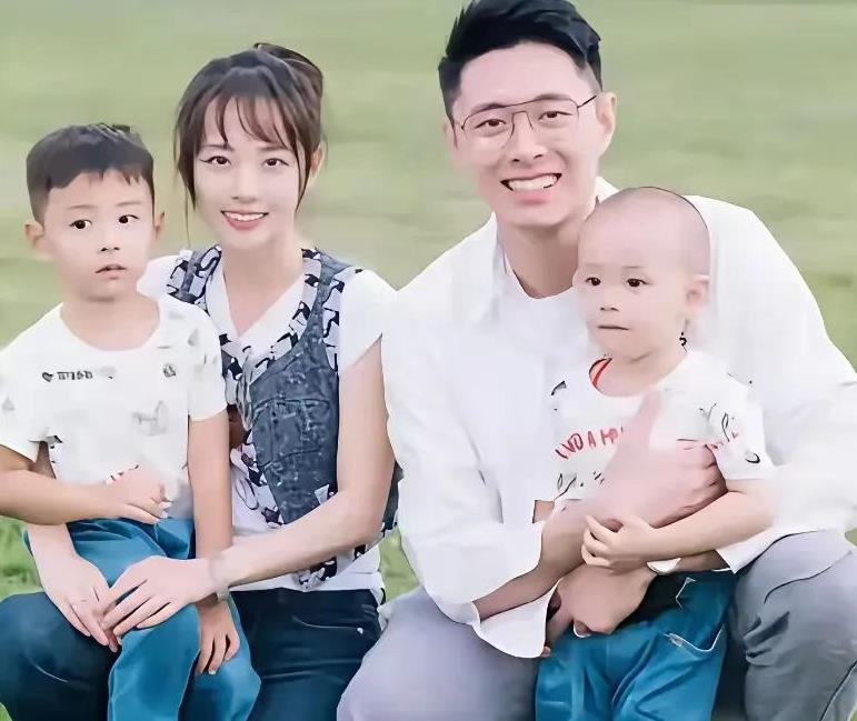曾经官宣“结婚证上只有丧偶没有离异”的买超，离开女大学生，混的越来越不像自己。