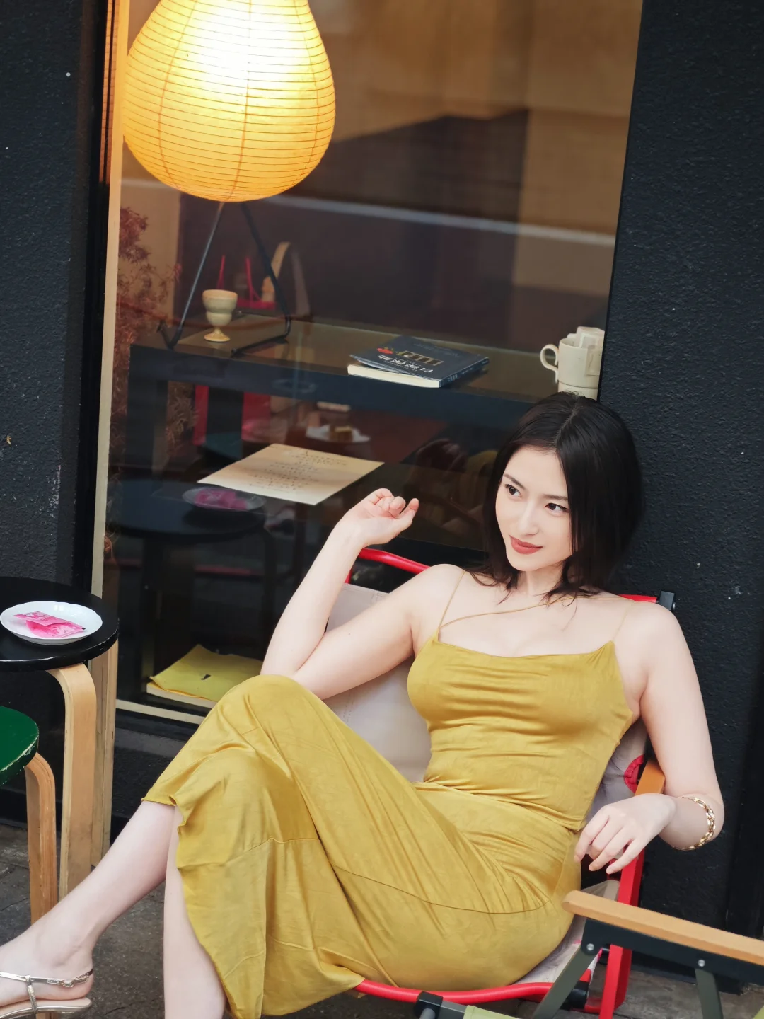 “女人的身体语言 是视觉的抛物线”