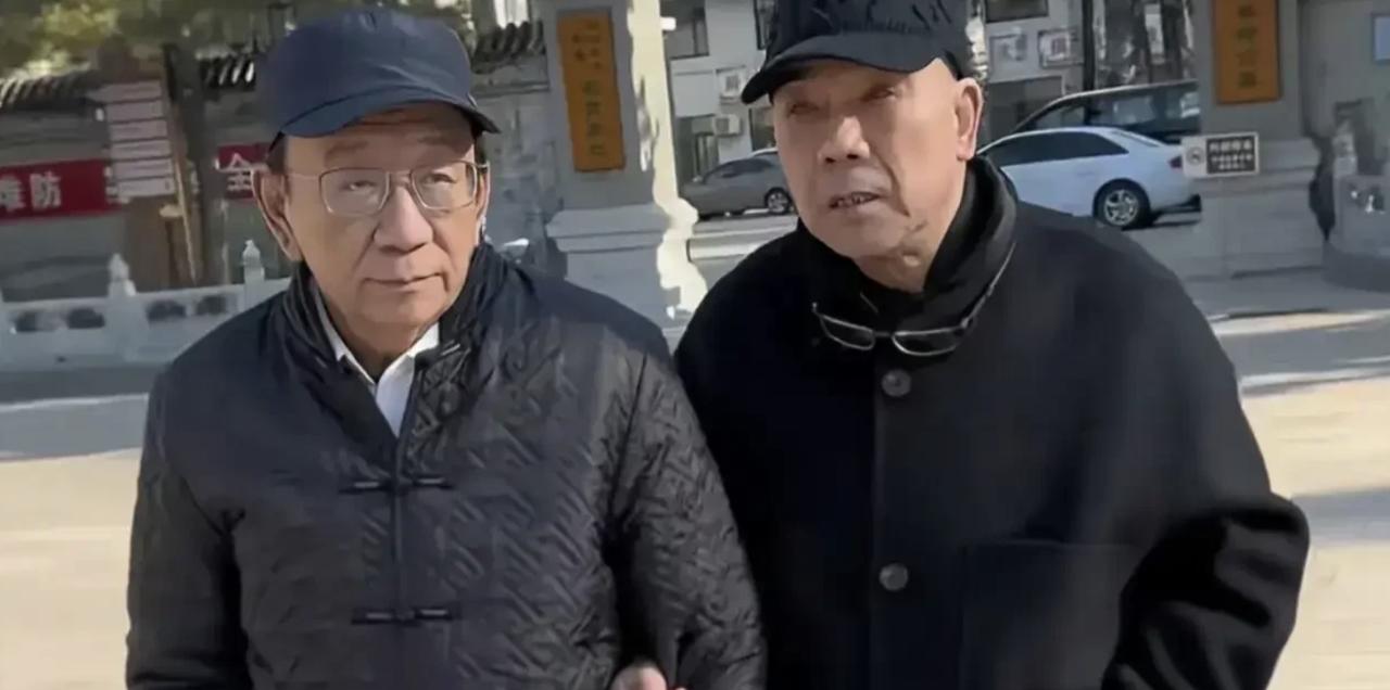 杨议谈侯耀华：二爷没有飞扬跋扈，只不过争个大师哥，谁还跟他计较？侯耀华连麦揭