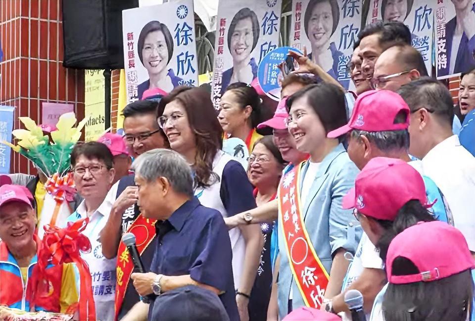 太尴尬了！郑丽文当场被呛“战略错误”国民党主席郑丽文今天（3日）遭遇有史以来