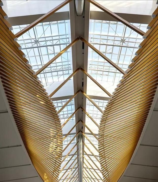 福建要同时搞两个4F机场，厦门翔安是新建的，福州长乐是扩建的，2026年一起投用