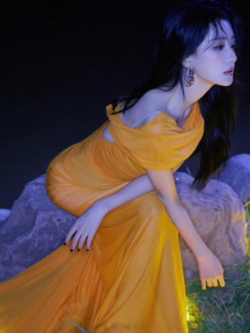 孙怡纤细身材​​​