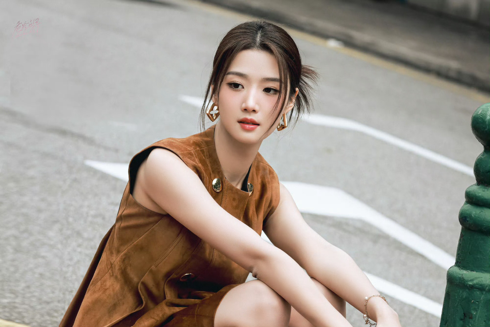 卢昱晓往那一站就出神图了，女神真的太权威了