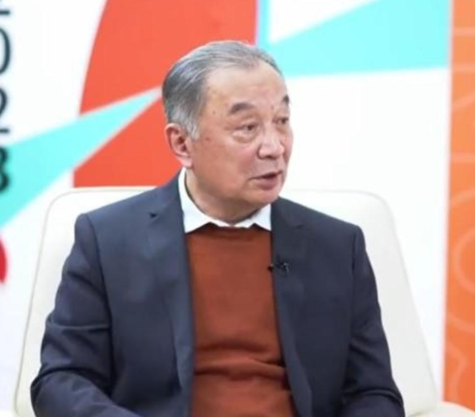 🐼著名教授温铁军曾大胆发言：乡村小学，几乎都倒闭完了，名义上是县城教育质量