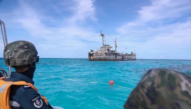 对于菲律宾将中国黄岩岛海域，划入其演习区域这件事，很多朋友很生气，但我却刚好相反